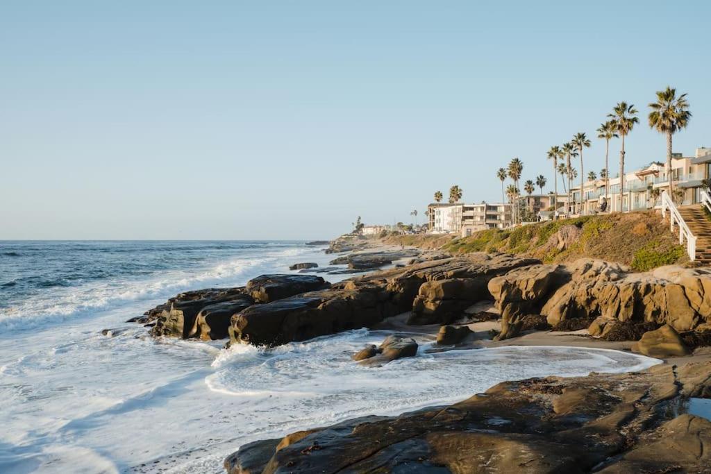 Neptune Place II - Stunning Beachfront Retreat Apartment San Diego Bagian luar foto